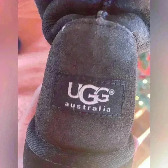 UGG boots - Picture 3 of 9